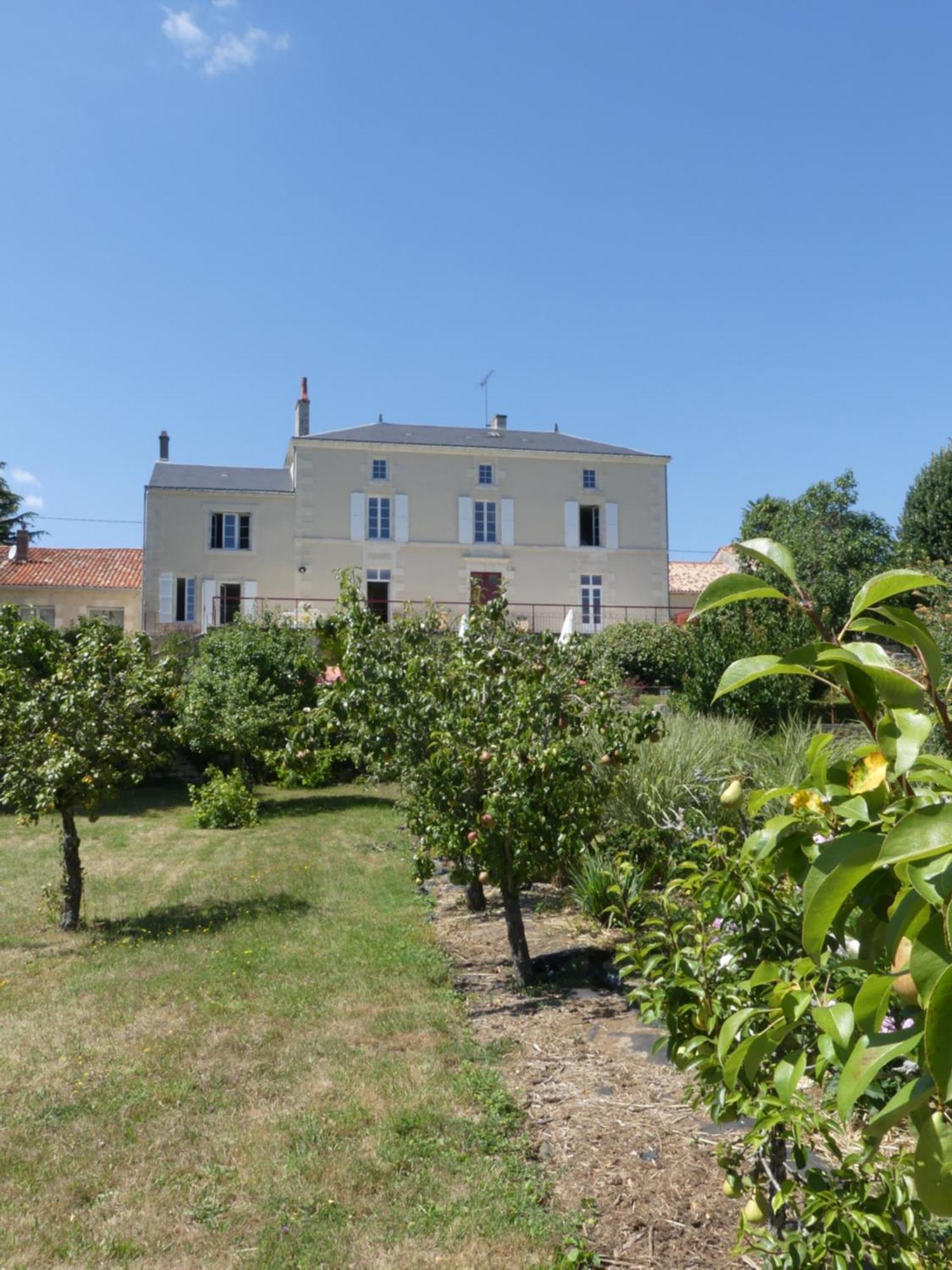 Les Jardins De Xanton Hotel Exterior foto